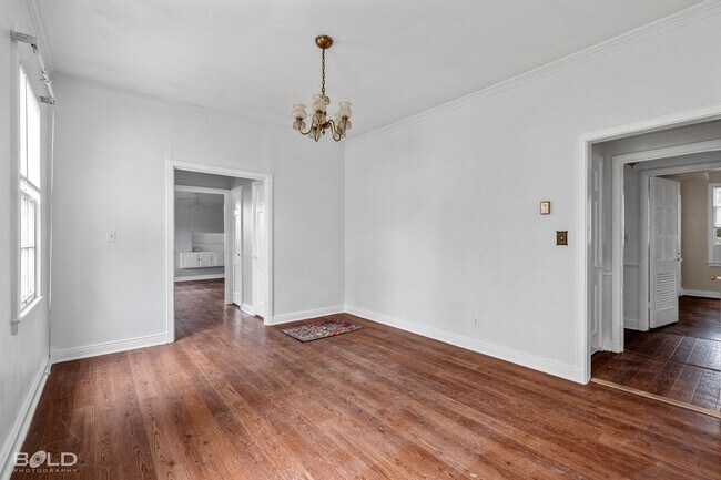 Building Photo - 217 Boulevard Pl