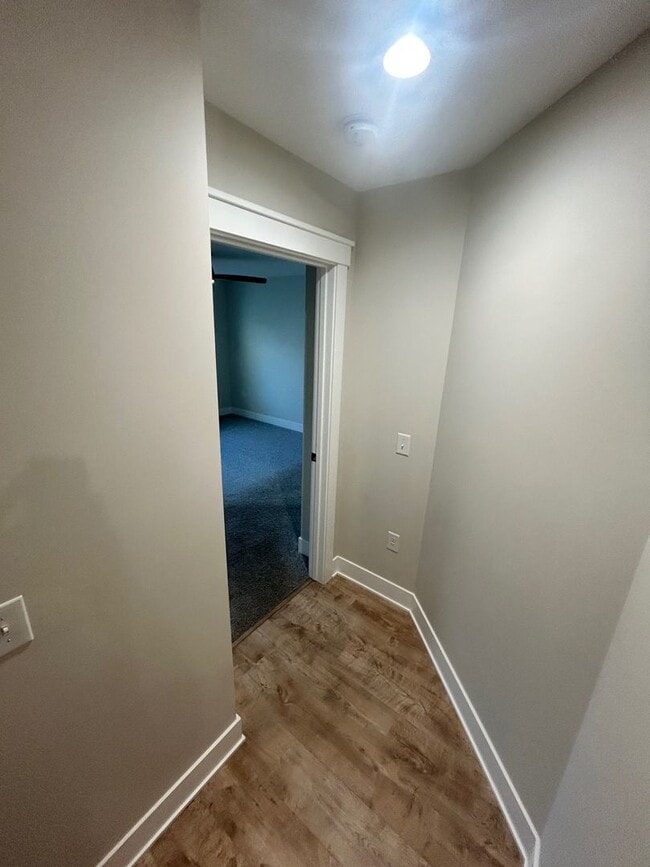 Building Photo - 3837 Delia Dr