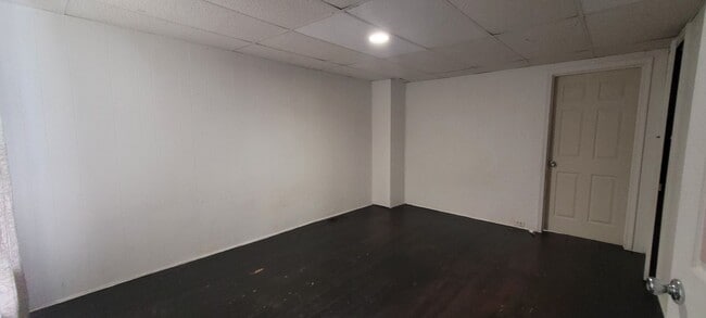 Building Photo - 3 bedroom 1 bathroom York, PA