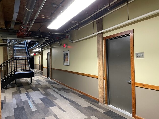 Building Photo - 940 Monroe Ave NW