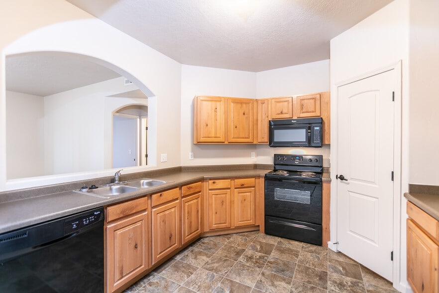 Building Photo - Ridge at Blackmore