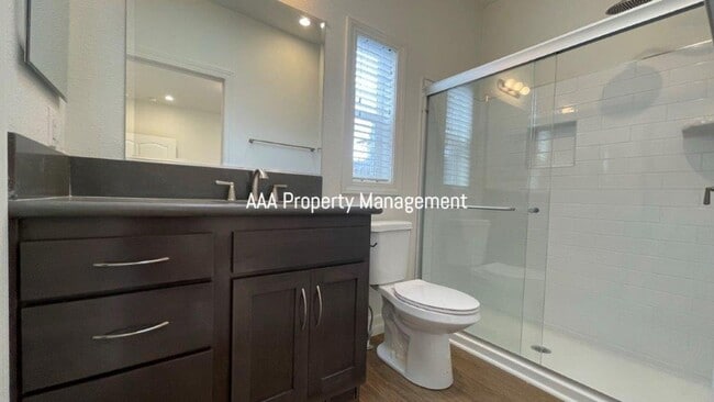 Building Photo - Walnut Creek, Beautiful 2 bedroom 2 bathroom home, Great location!