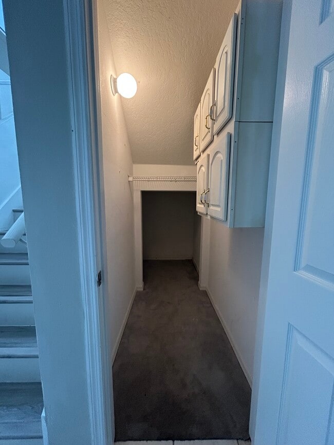 Building Photo - 1752 Cambridge Village Ct