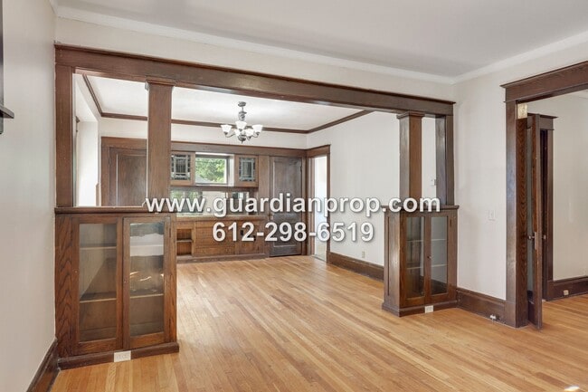 Building Photo - Large House in Hamline Midway Available October 1st, Original Woodwork, Updated Kitchen & Baths, ...