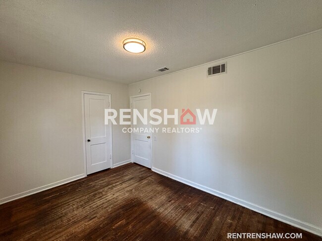 Building Photo - 3634 McDuff Ave