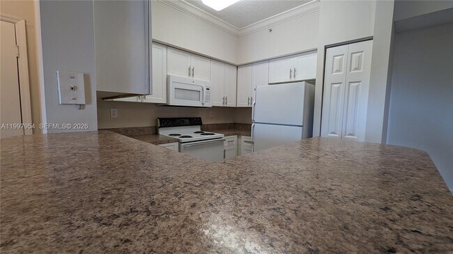 Building Photo - 151 SW 117th Ave