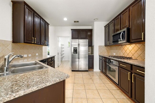 Building Photo - 9415 Herons Grove Ln