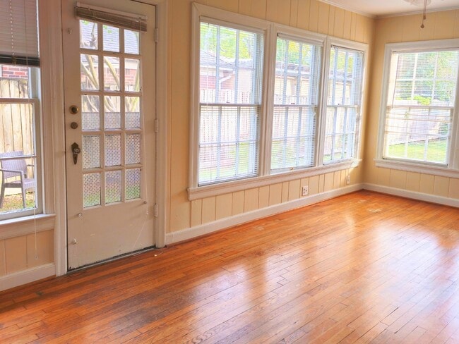 Building Photo - 2247 South Blvd