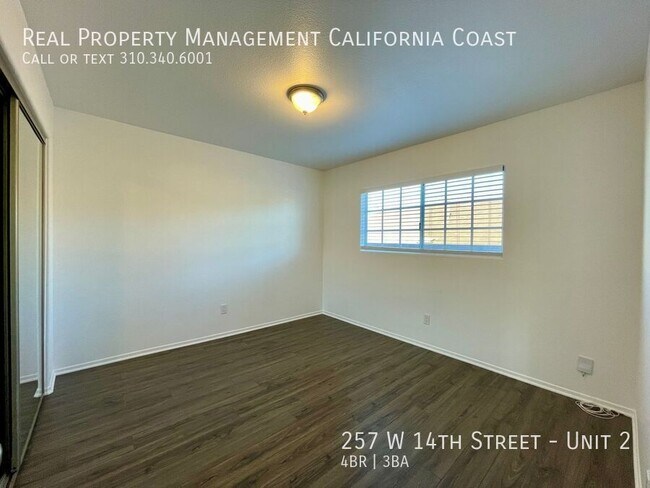 Building Photo - 257 W 14th St