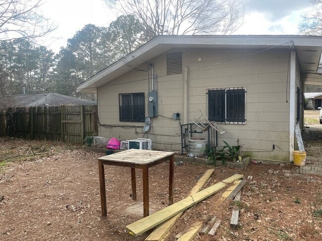 Building Photo - 338 Queen Catherine Ln