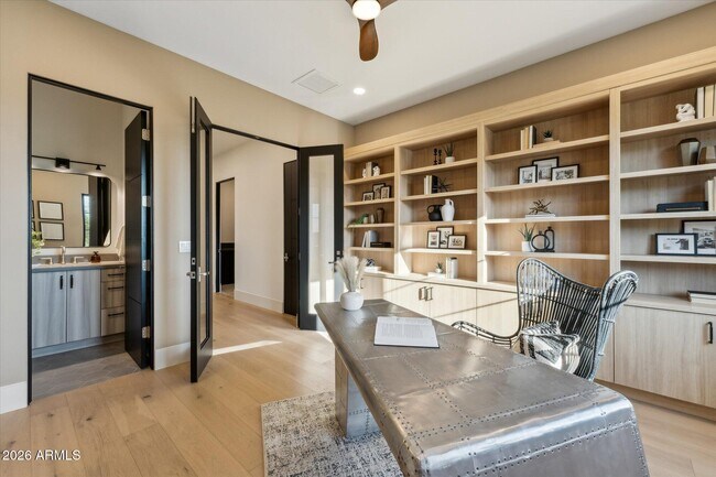 Building Photo - 15609 E Palatial Dr