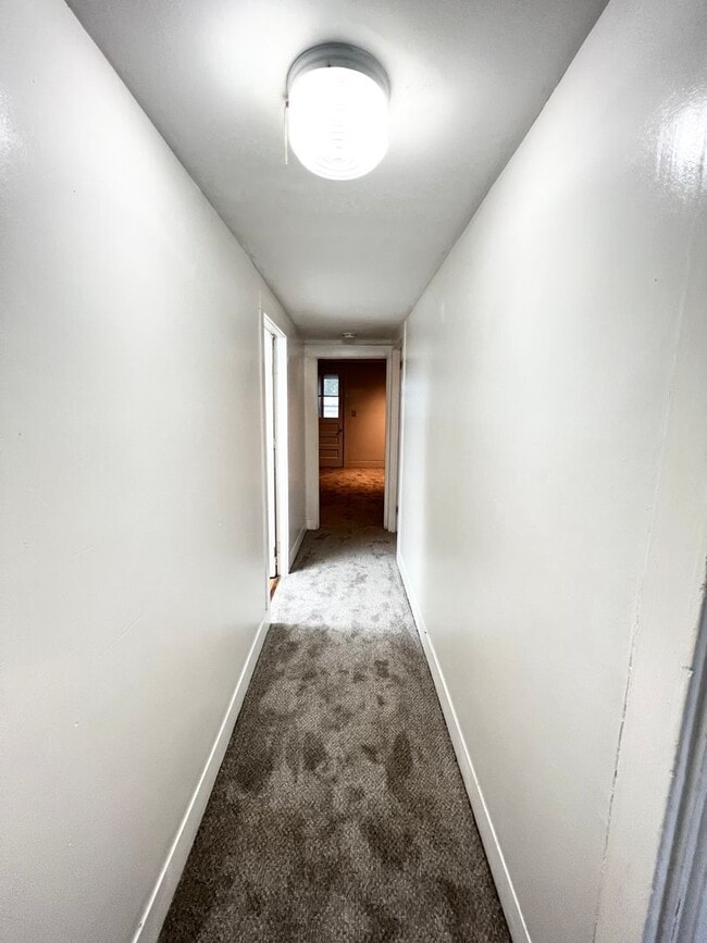 Building Photo - 143 William St