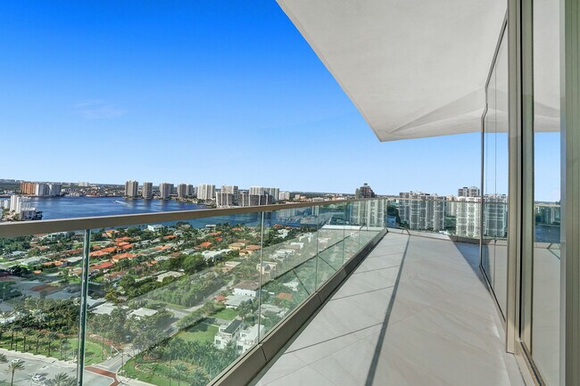 Intracoastal and sunset views from the balcony - 18975 Collins Ave