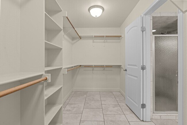 Building Photo - 2801 Savoy Pl