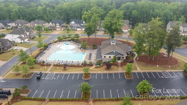 Building Photo - 428 Moses Dr