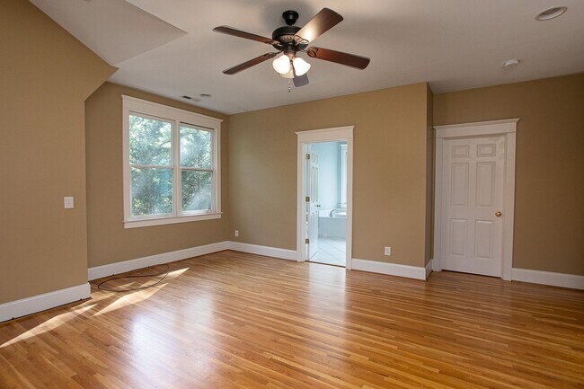 Building Photo - Improved price and available immediately!! Stunning Governor's Club Chapel Hill home!