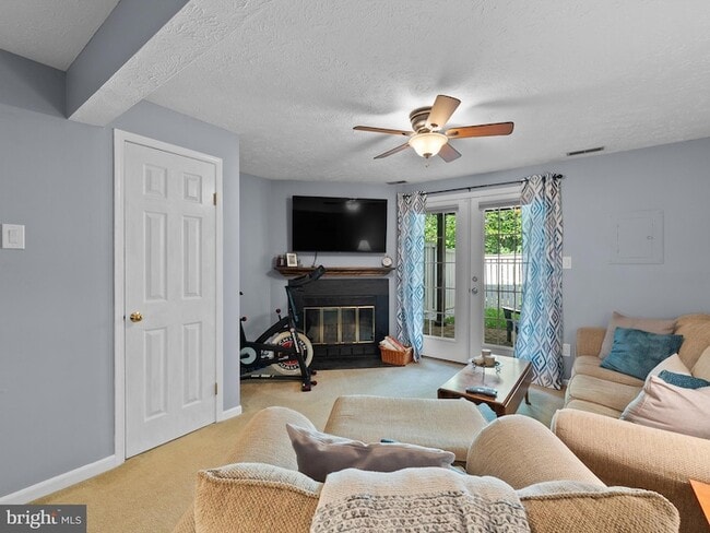 Building Photo - 1636 Fieldthorn Dr