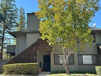 Building Photo - Almaden/Blossom Valley- charming 2- bedroo...