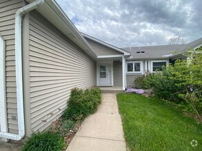 Building Photo - $2,200 | 3 Bedroom, 2 Bathroom Duplex | No...
