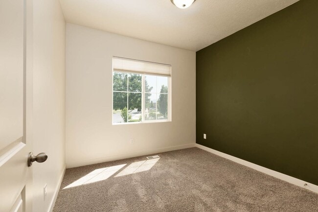 Building Photo - **Charming Rental Home in Highly Desirable...