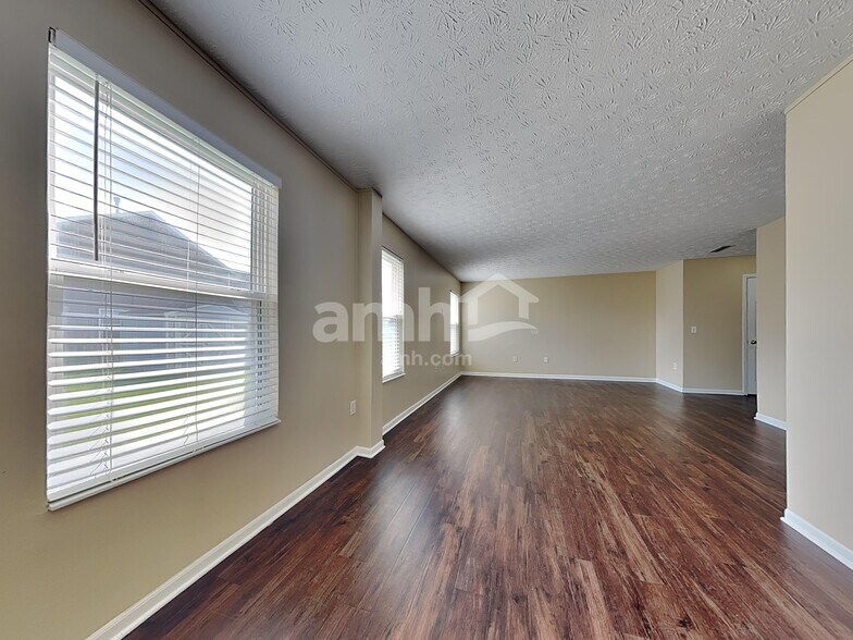 Building Photo - 918 Kreider Ct