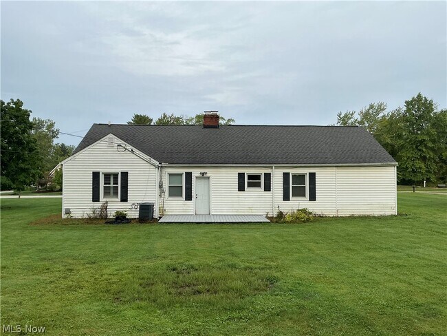 Building Photo - 3653 Brainard Rd