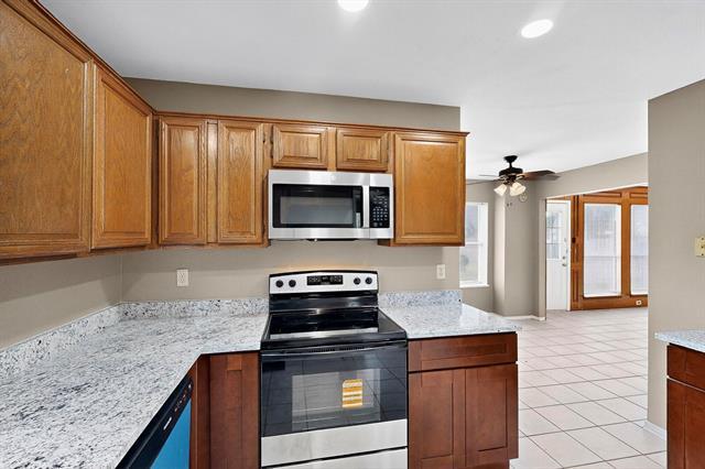 Building Photo - 2532 Beau Dr