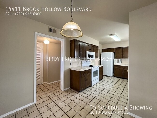 Building Photo - "Charming 2-Bed Duplex in San Antonio with...