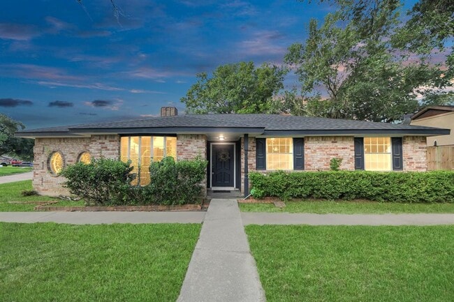 Primary Photo - 15135 Chipman Ln.