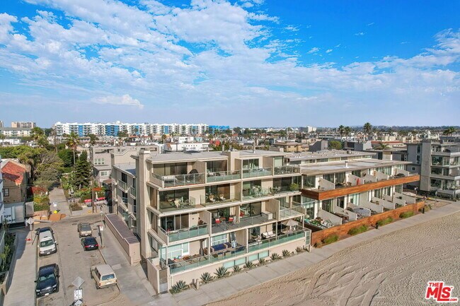 Building Photo - 6 Eastwind St