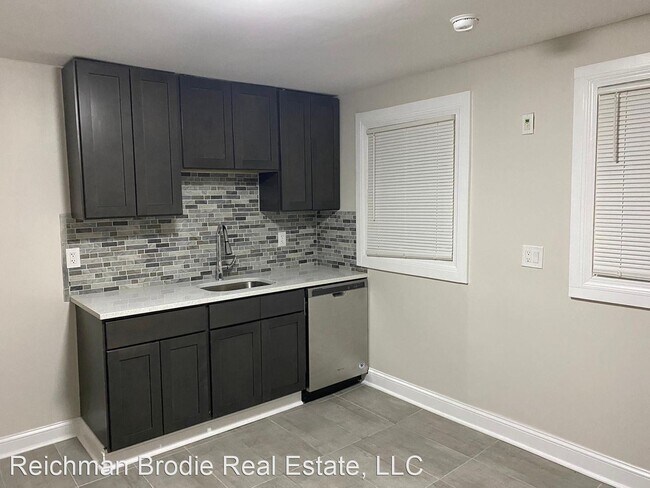 Building Photo - 3 br, 2 bath House - 280 Davenport Ave