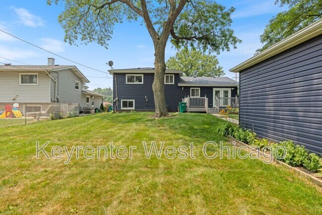 Building Photo - 1003 S Finley Rd