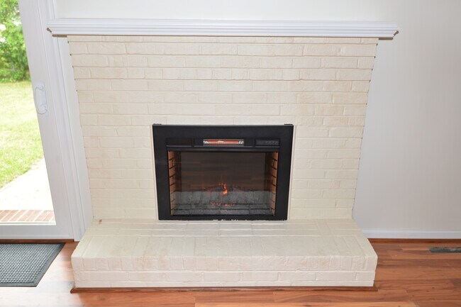 Building Photo - 6101 Tradewinds Ct