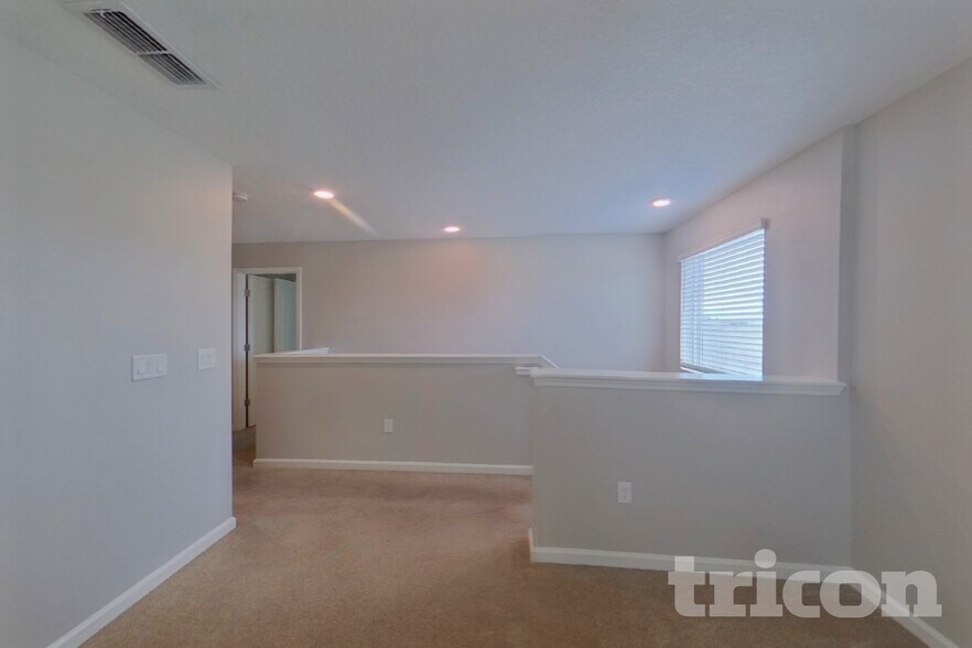 Building Photo - 9762 Lemon Grass Ln