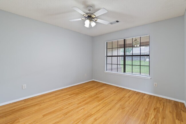 Building Photo - 8808 Timberlyn Way