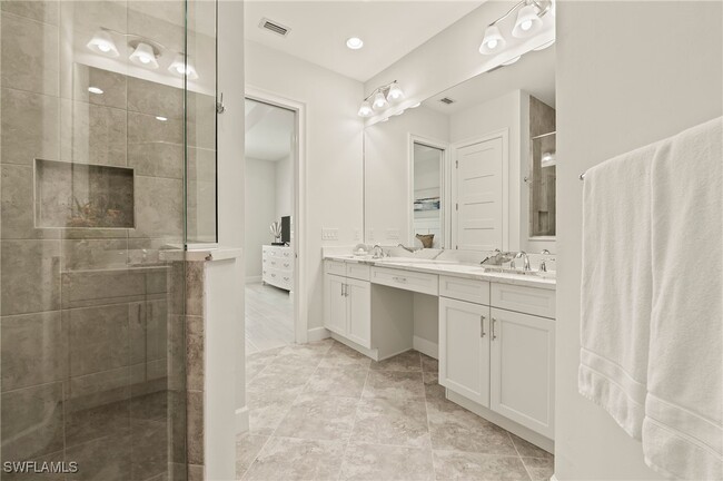 Building Photo - 6831 Saona CT