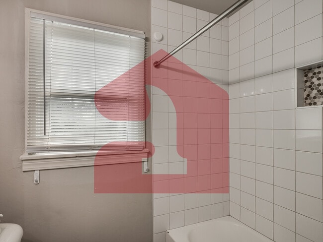 Building Photo - 2926 NW 72nd St