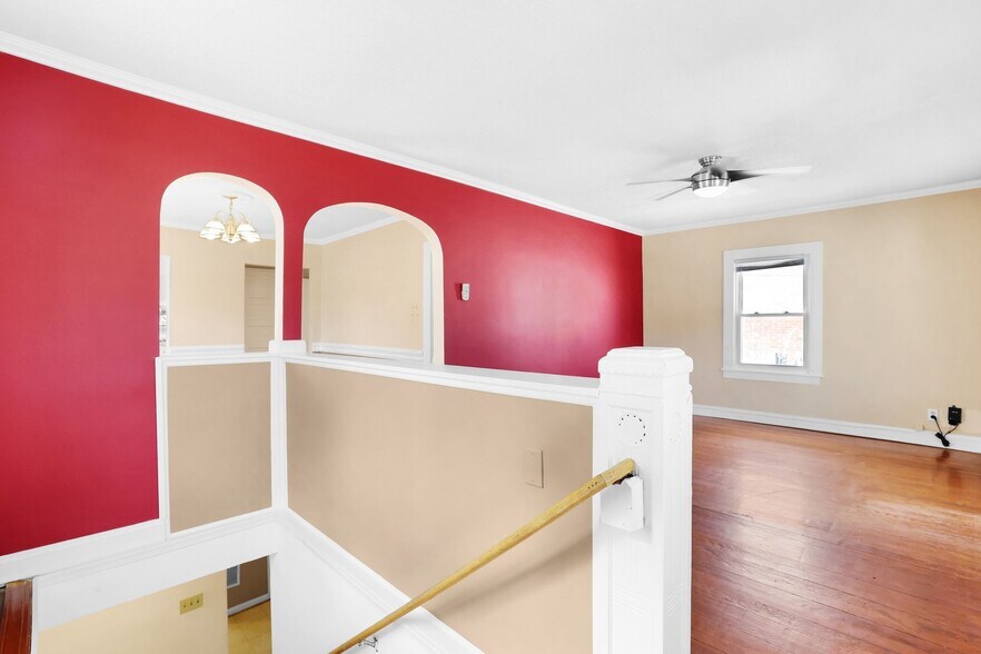 Building Photo - 2712 1st St S