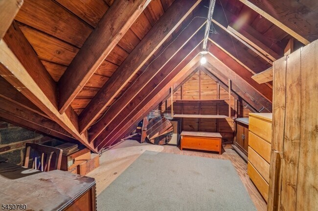 Building Photo - 1030 Jassamine Way