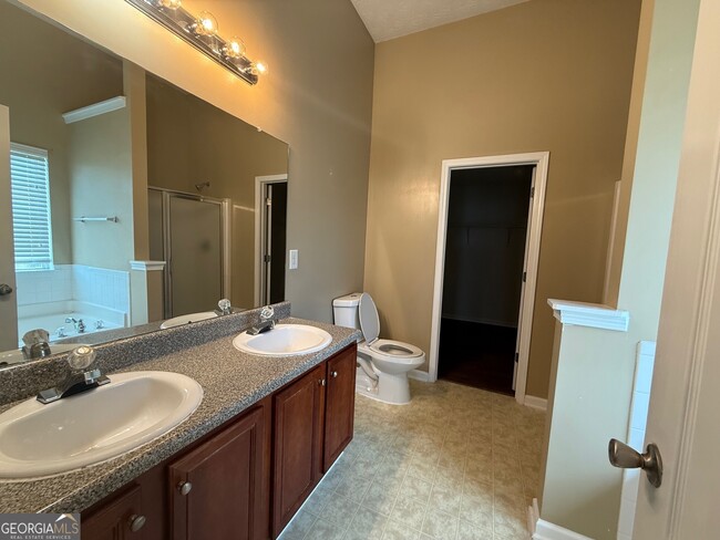Building Photo - 3745 Sidda Way