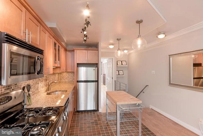 Building Photo - 1245 13th St NW