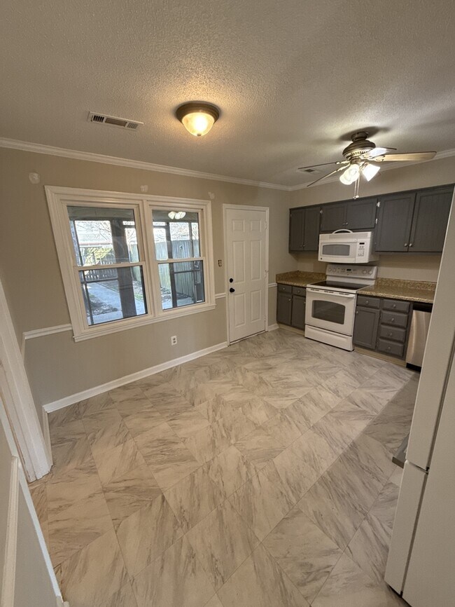 Building Photo - COMING SOON!!! April 10th !!!