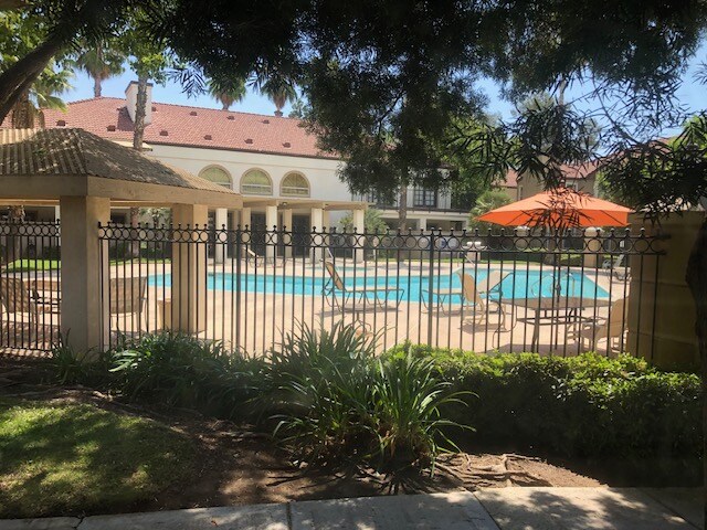 Building Photo - 8153 N Cedar Ave