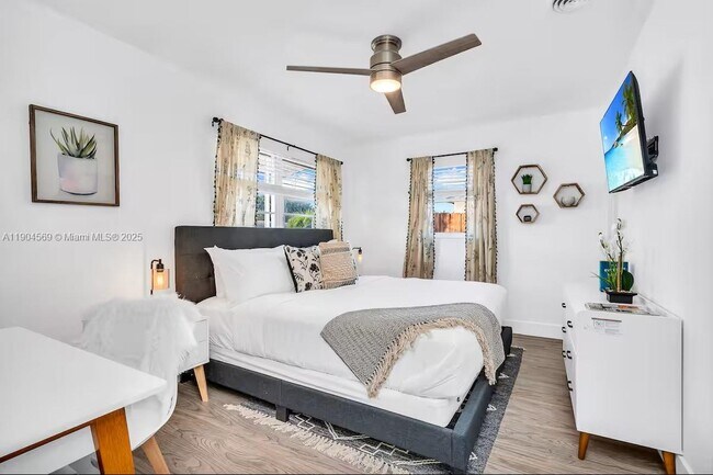 Building Photo - 9134 Reed Dr