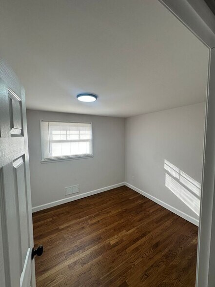 Building Photo - 3 Fury Dr