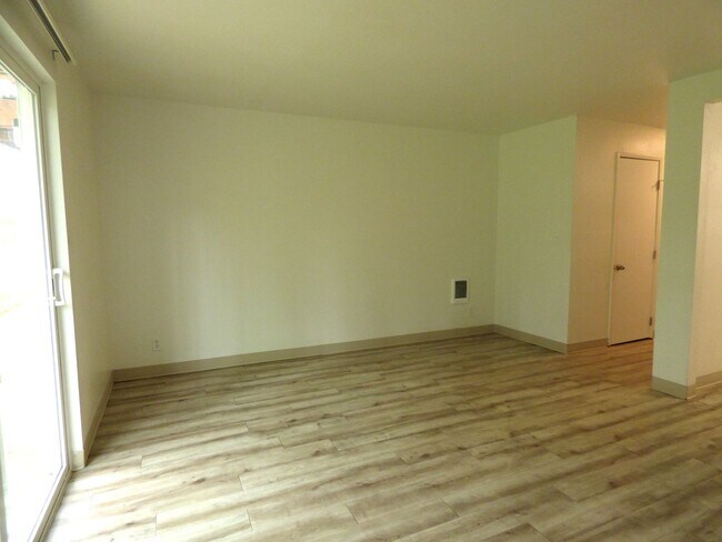 Building Photo - Lancaster Townhomes