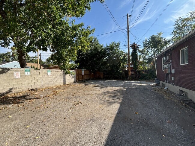 Building Photo - 1507 S 700 E