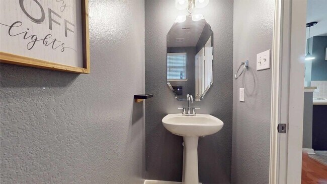 Building Photo - 8030 Singing Sonnet Ln