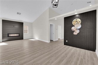 Building Photo - 632 Hitchen Post Dr