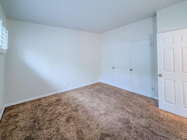 Building Photo - 1065 Belfast Ln